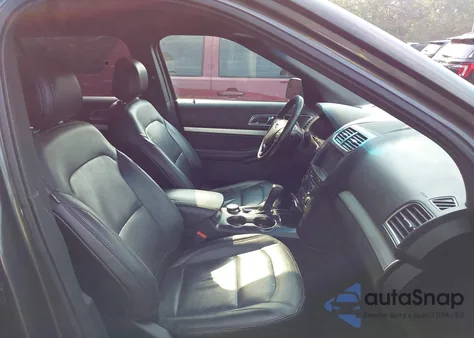 2016 Ford Explorer Xlt z USA, uszkodzony, nr VIN 1FM5K8D82GGB32303